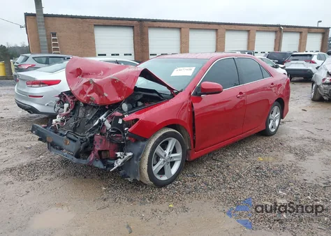 2013 Toyota Camry Se z USA, uszkodzony, nr VIN 4T1BF1FK7DU714353